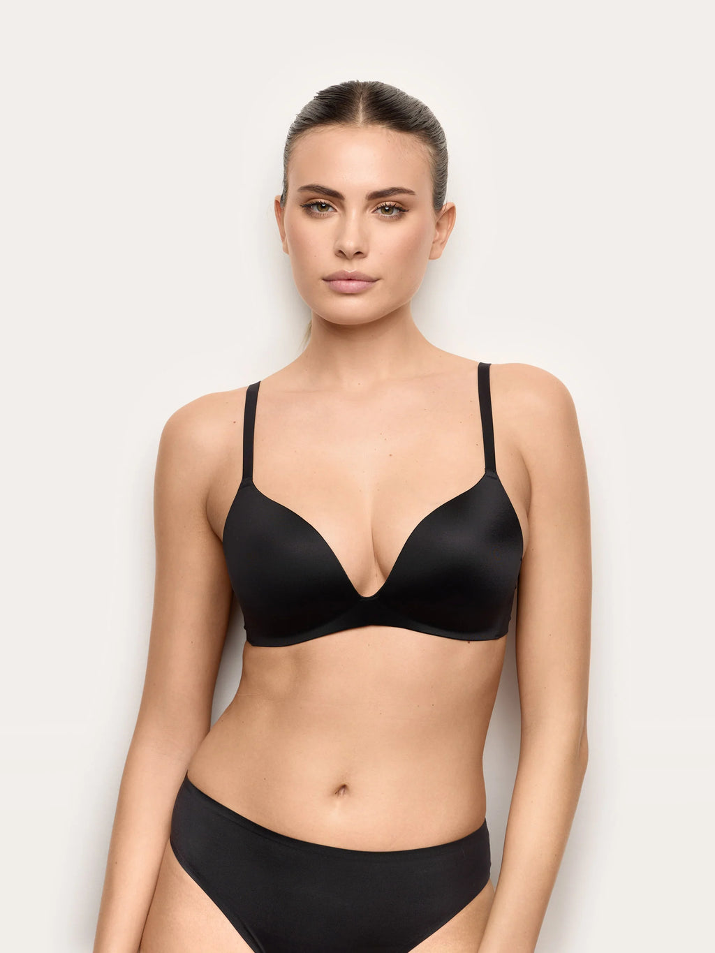 Yamamay Montenegro Padded triangle push up bra | ITRD99X022072_01_124c466c-cc94-4dde-8393-db83babd430d.jpg