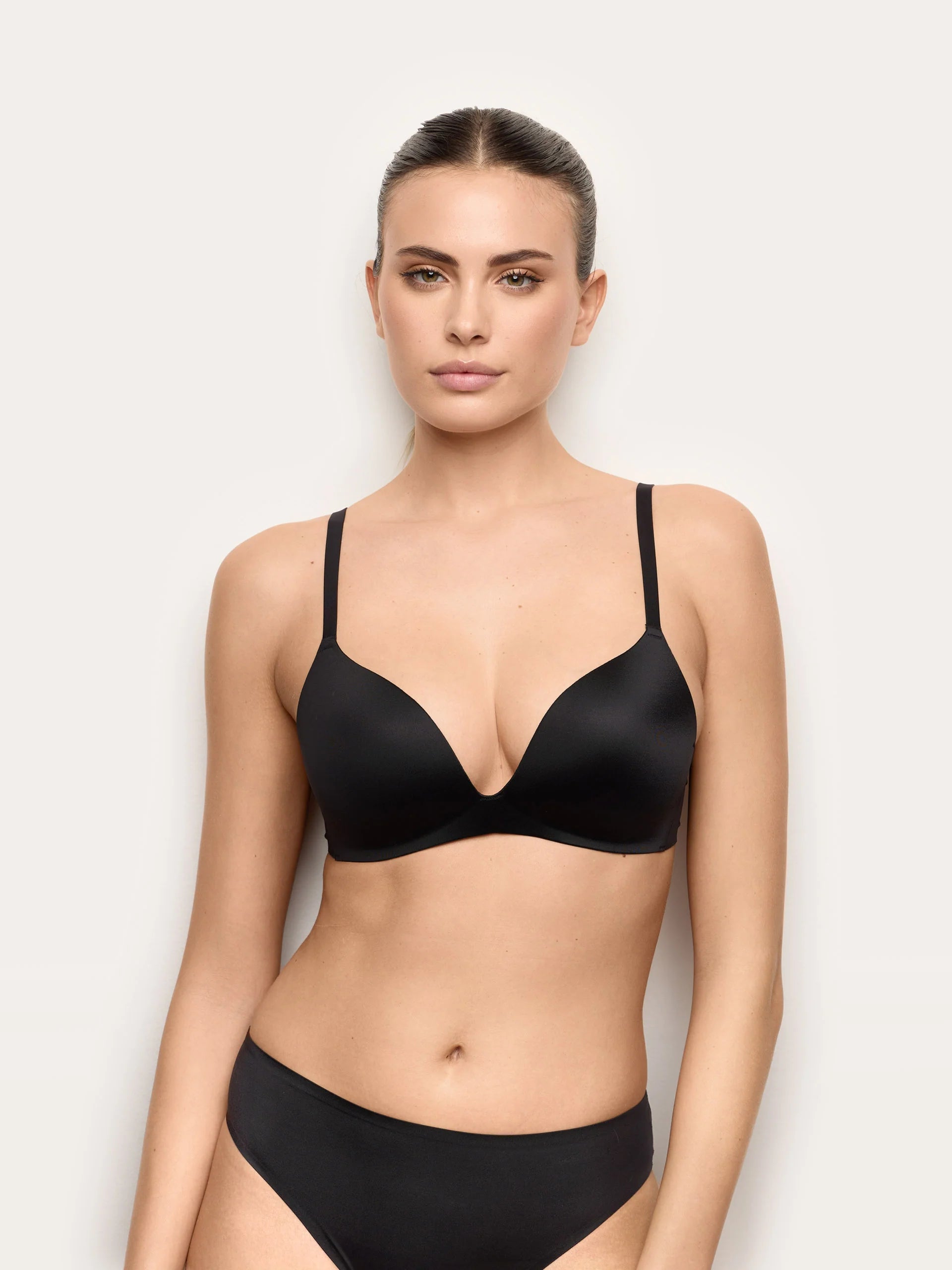 Yamamay Montenegro Padded triangle push up bra | ITRD99X022072_01_124c466c-cc94-4dde-8393-db83babd430d.jpg