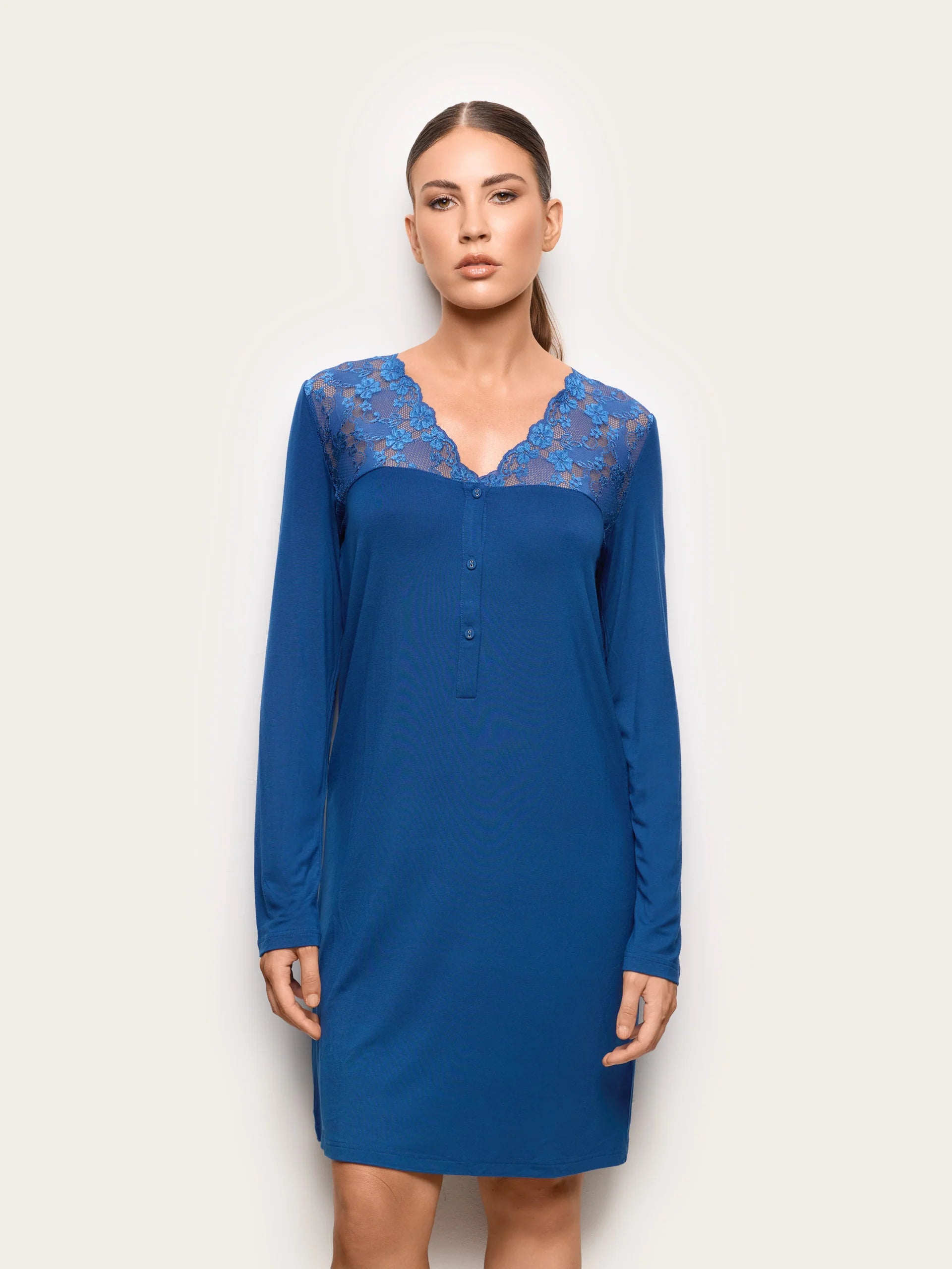 Yamamay Montenegro Long-sleeve nightshirt | PCCD193001215_02.jpg