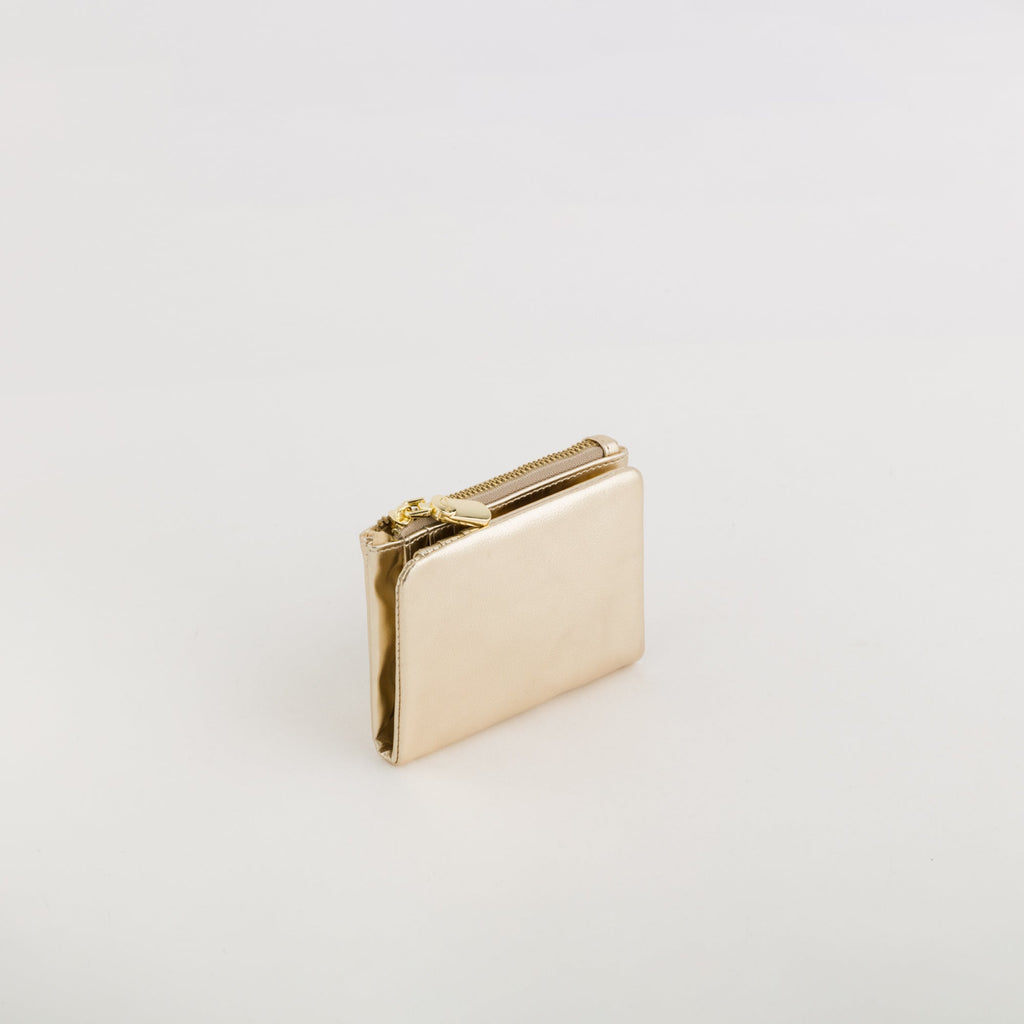 Carpisa Crna Gora – Berenice wallet v3 - Women's Medium Wallet – Light Gold – PDD42502446 – Image 1