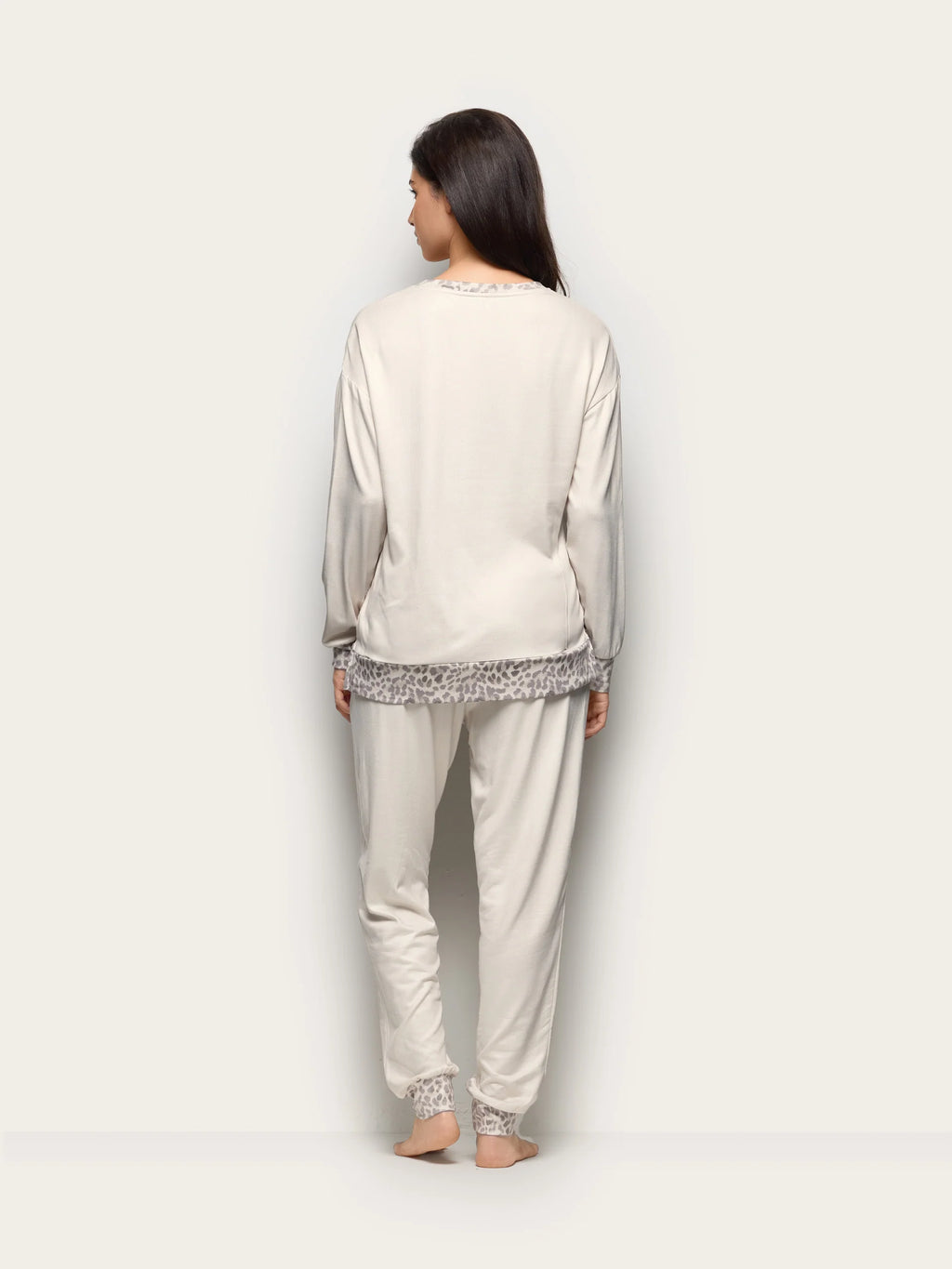 Yamamay Montenegro Pyjamas | PPLD193003088_05_7883e99d-c6cb-46e6-86ab-df215f49d998.jpg