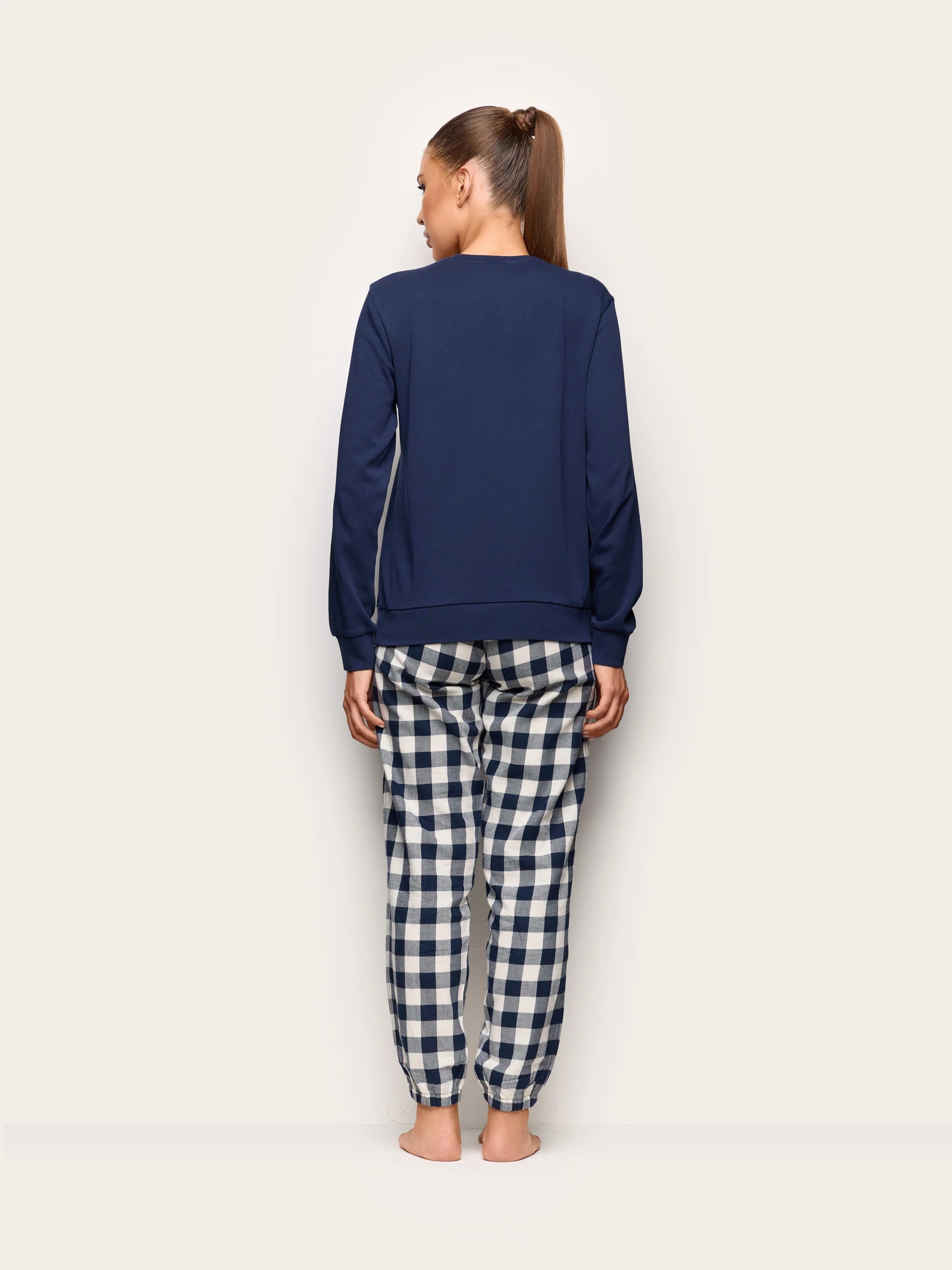Yamamay Montenegro Pyjamas | PPLD193010024_05_5d6f96a0-c9bf-4607-bdf4-d327d4c4b2b9.jpg