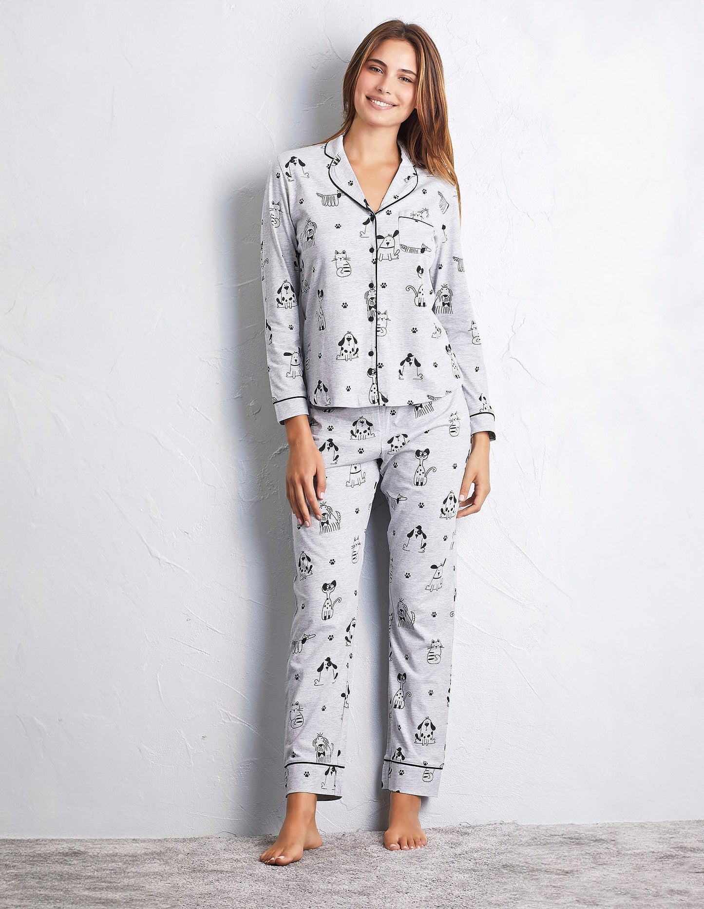 Long-Pyjamas_with_front_opening_Best_Friends