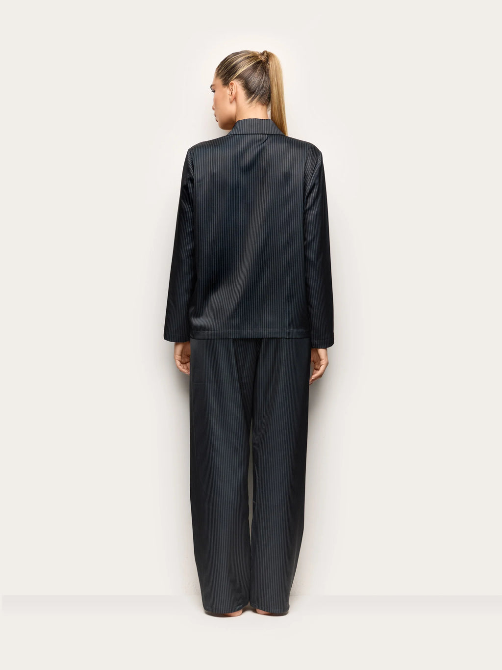 Yamamay Montenegro Long-Pyjamas with front open | PPRD193003128_05.jpg