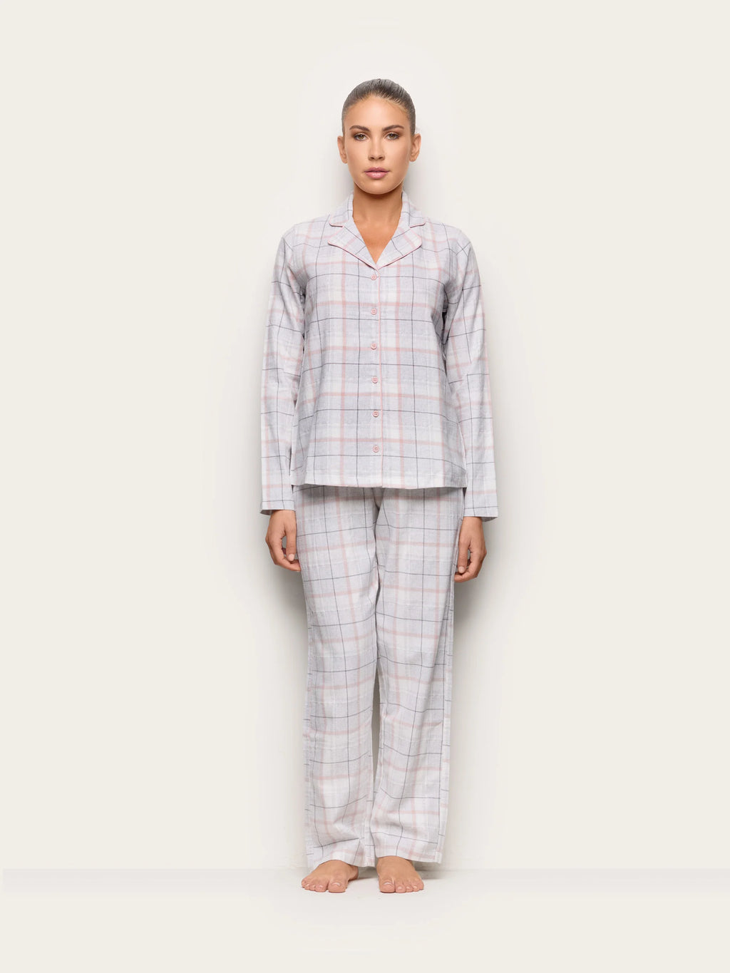 Yamamay Montenegro Long-Pyjamas with front open | PPRD193004128_02_dc87c628-5922-41d0-b971-883c8cc9513f.jpg