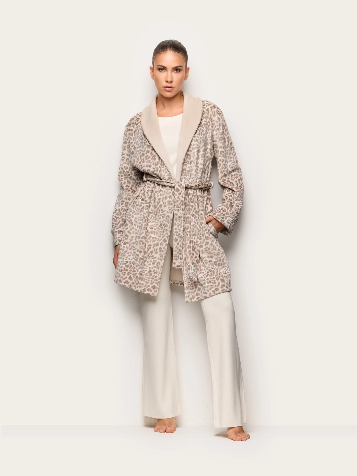 Yamamay Montenegro Nightgown | PVED193003128_02_1ccd7f92-9123-4f26-8e22-f55c459c08ee.jpg