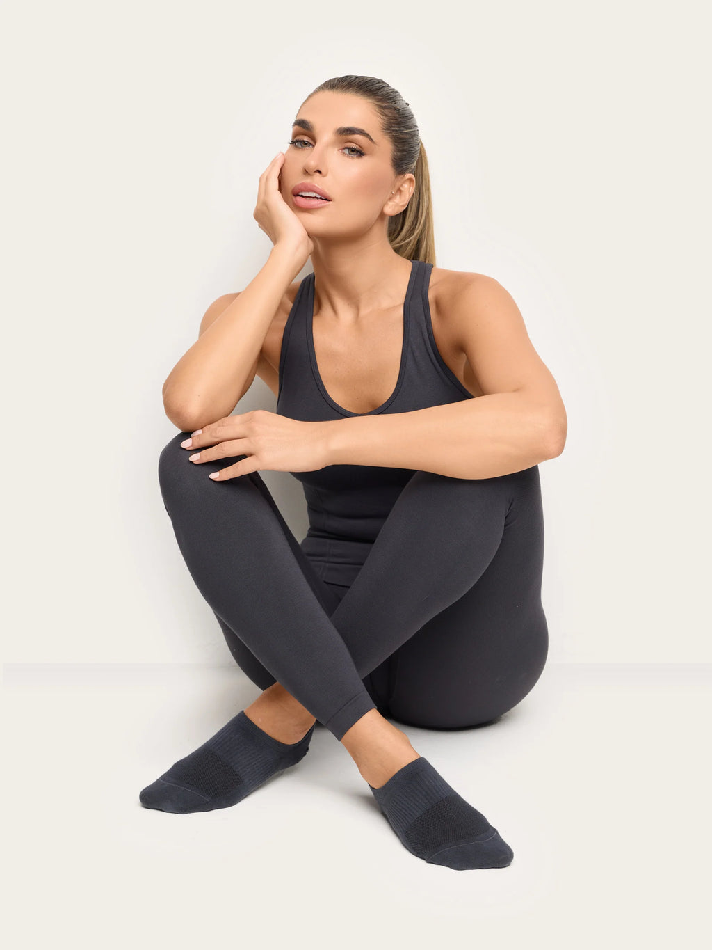 Yamamay Montenegro Short socks | TCZD193004136_01_aeecbefe-216b-4861-8195-fda1bdc1ebad.jpg