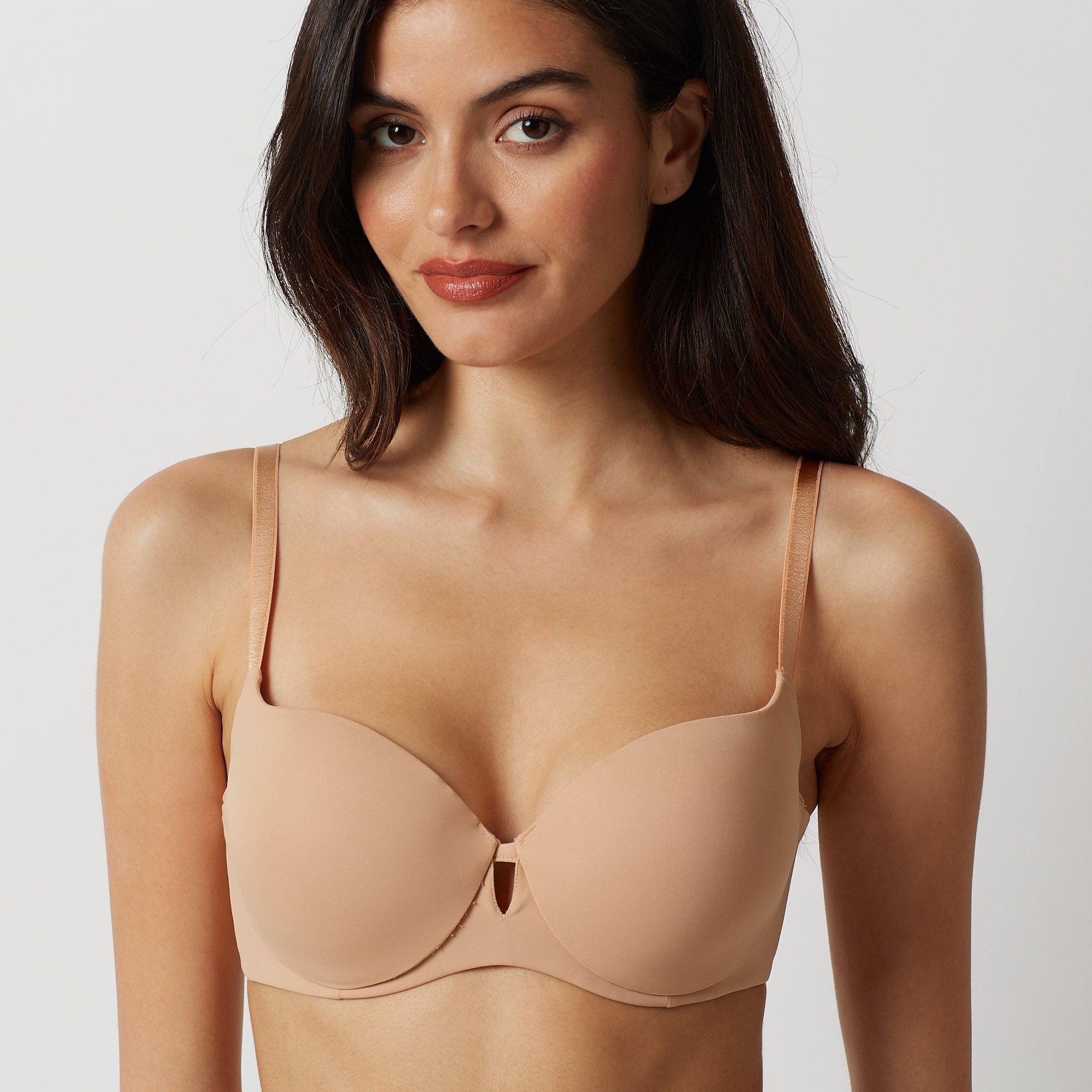 JUSTIN - Balkonet grudnjak u različitim veličinama korpi